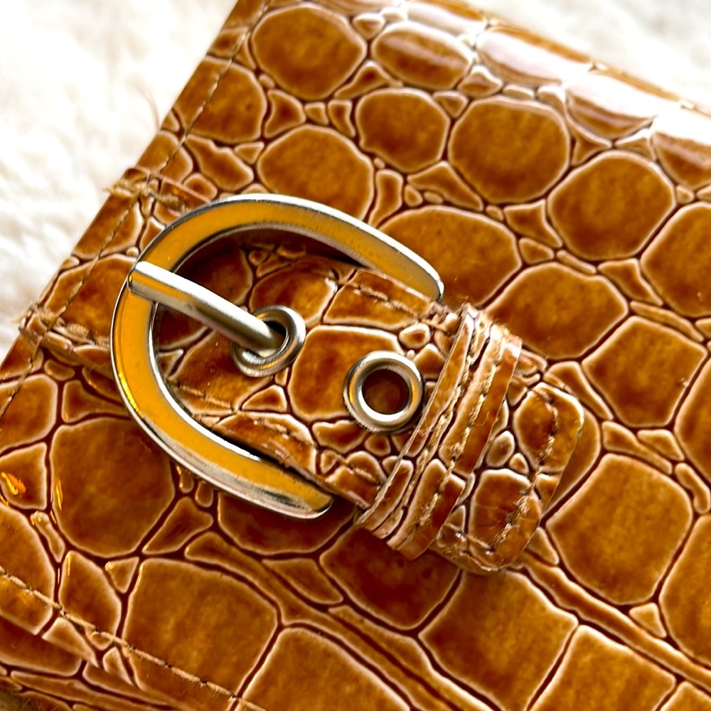 Croc Print Wallet - Picture 2 of 14